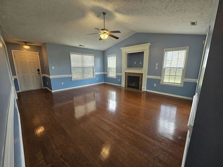 389 Ivywood Ln — Photo 21
