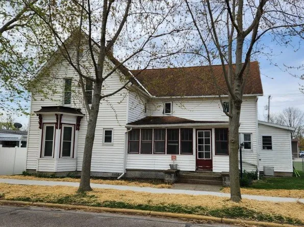 303 N Harrison St, Syracuse, IN 46567