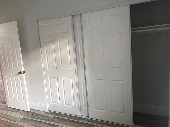Closets in Bedroom - with lot of room inside (in the top)