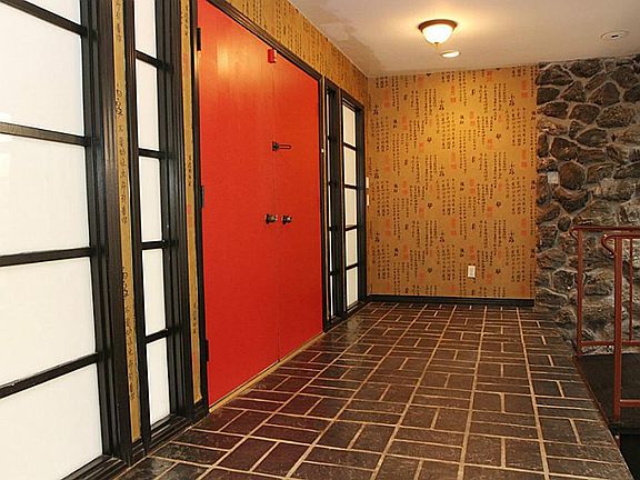 3rd image of 5119 Queensloch Dr