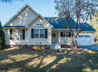5215 Meadow Field Dr, Mebane, NC 27302