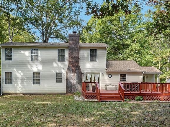 4th image of 150 Evelyn Ct