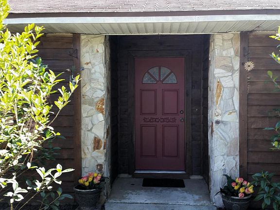 FRONT ENTRY EXTERIOR