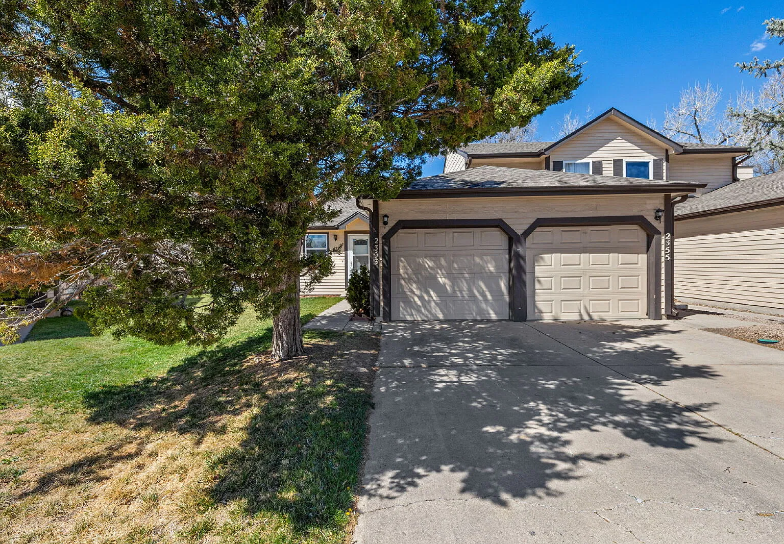 3 bed, 2.0 bath, 1920 sqft, $2,285 — Photo 1
