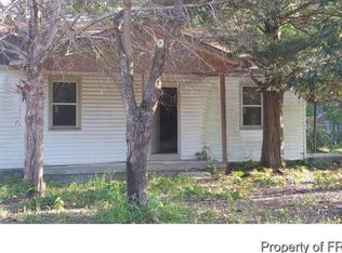 509 E 5th Ave, Raeford, NC 28376