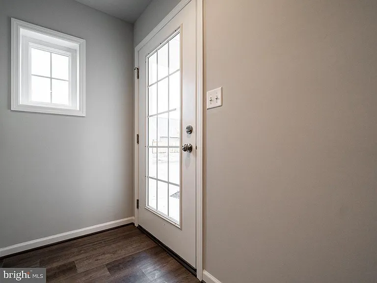3211 Concord Way — Photo 27