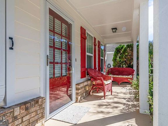 2nd image of 150 Jaime Dr