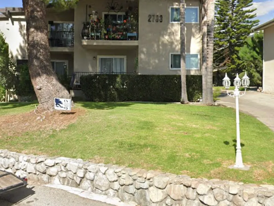 2733 Montrose Ave #7