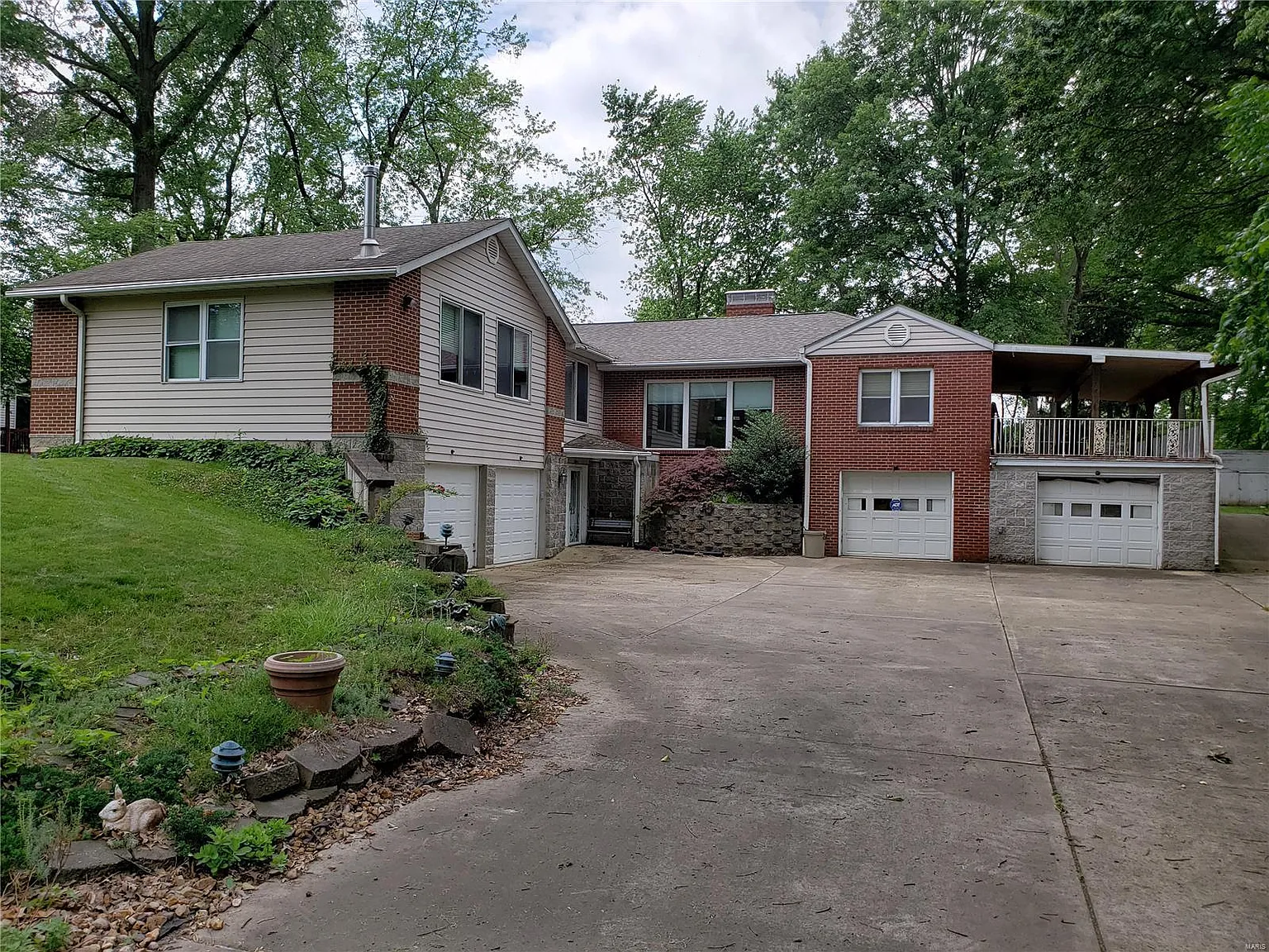 823 Schwarz Rd photo 1