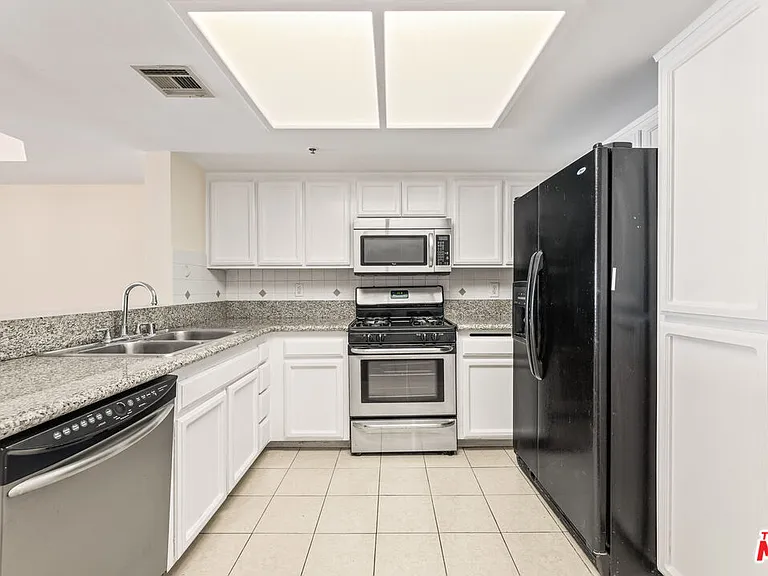 4755 Templeton St #2115 — Photo 3