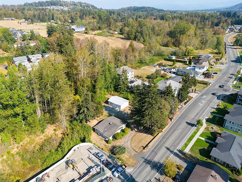 4th image of 620 Telegraph Road