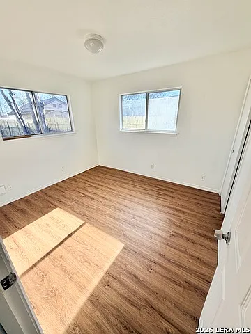 3 bed, 1.0 bath, 1492 sqft, $1,600 — Photo 4