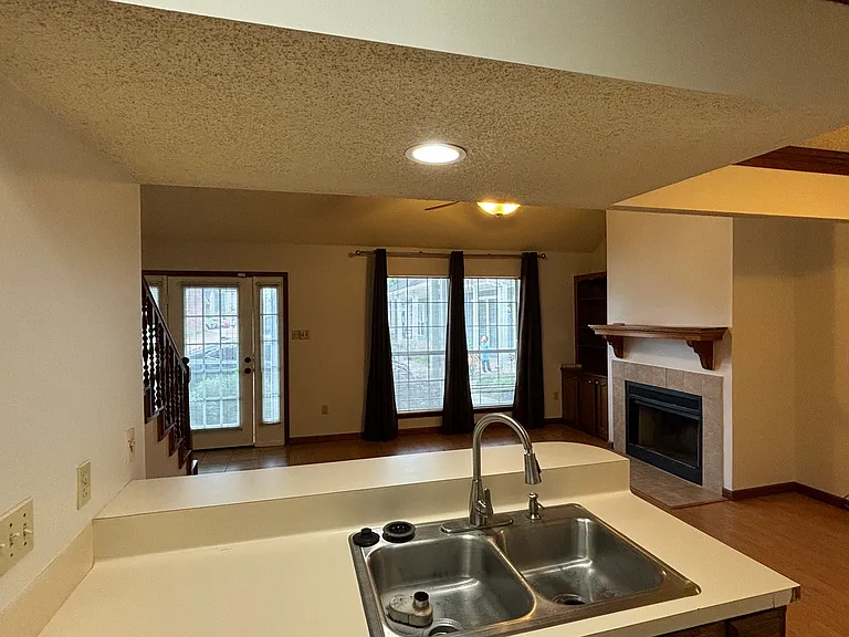 190 Ocean Dr #3B — Photo 7