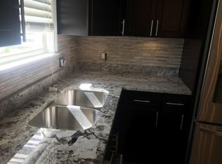 11 Pershing Lake Dr, Saint Peters, MO 63376