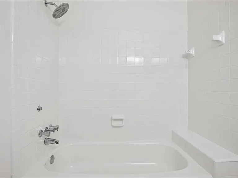 2035 Powers Ferry Trce SE — Photo 16