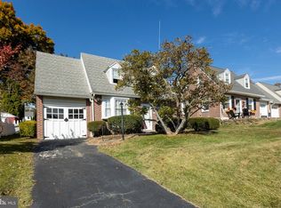 232 Ivy Rock Ln, Havertown, PA 19083