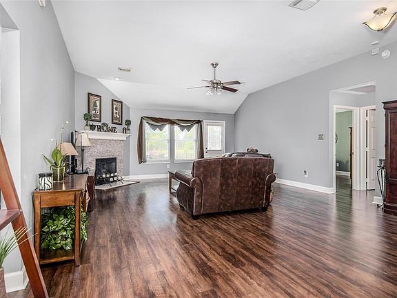 2nd image of 222 Dani Ln