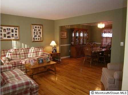2nd image of 325 Trenton Avenue