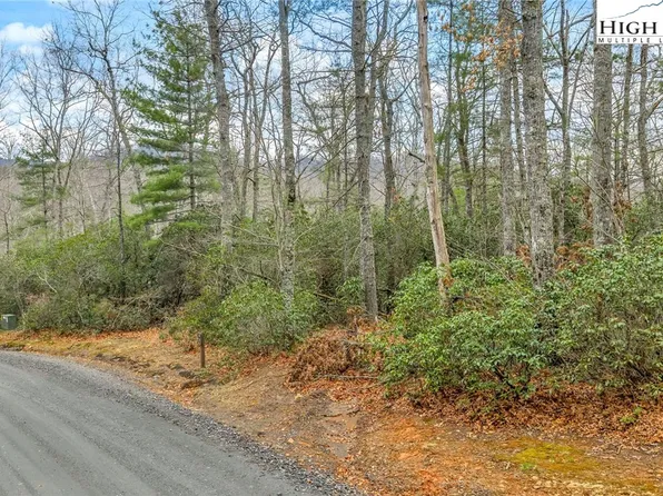 75 Trailwood Drive, West Jefferson, NC 28694