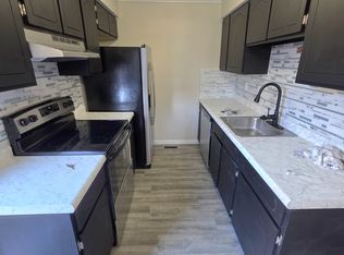 1229 N 17th St, Belleville, IL 62226