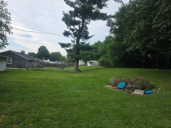 4th image of 2606 York Rd