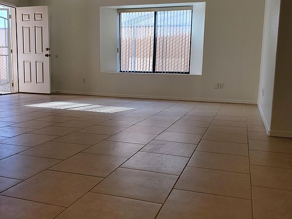 4th image of 3230 Osborn Dr Unit 101