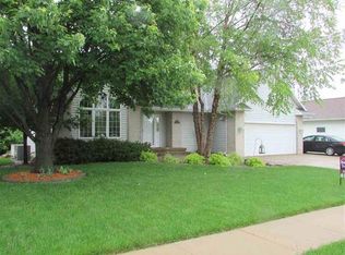 3926 Eastpark Rd, Cedar Falls, IA 50613