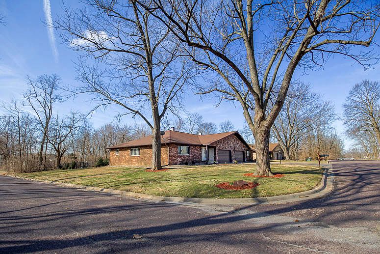 1st image of 2802 W Pine Knoll Ct