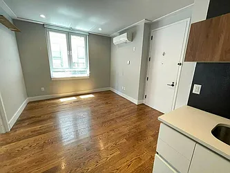 Rented by Tapiro Realty