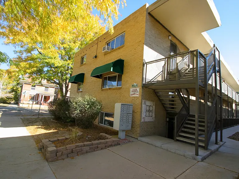 2170 N Franklin St #102 — Photo 8