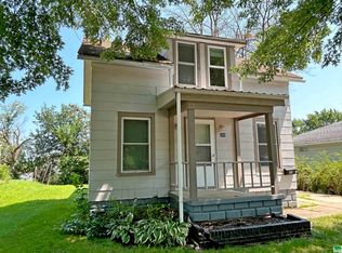 306 S 9th St, Cherokee, IA 51012