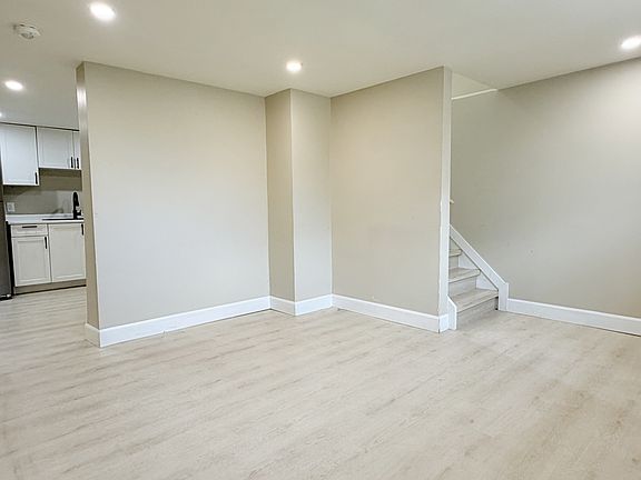 4th image of 149 Margaret St #1-A