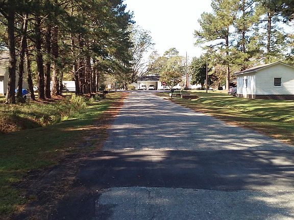 4th image of 104 Sun Valley Dr
