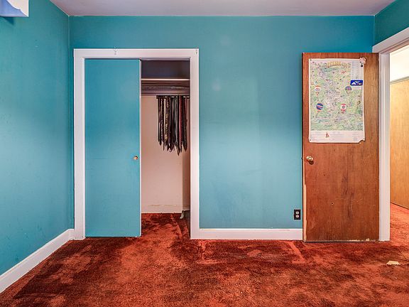 3rd image of 118 W 10th Ave