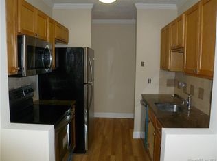 37 Balance Rock Rd APT 2, Seymour, CT 06483