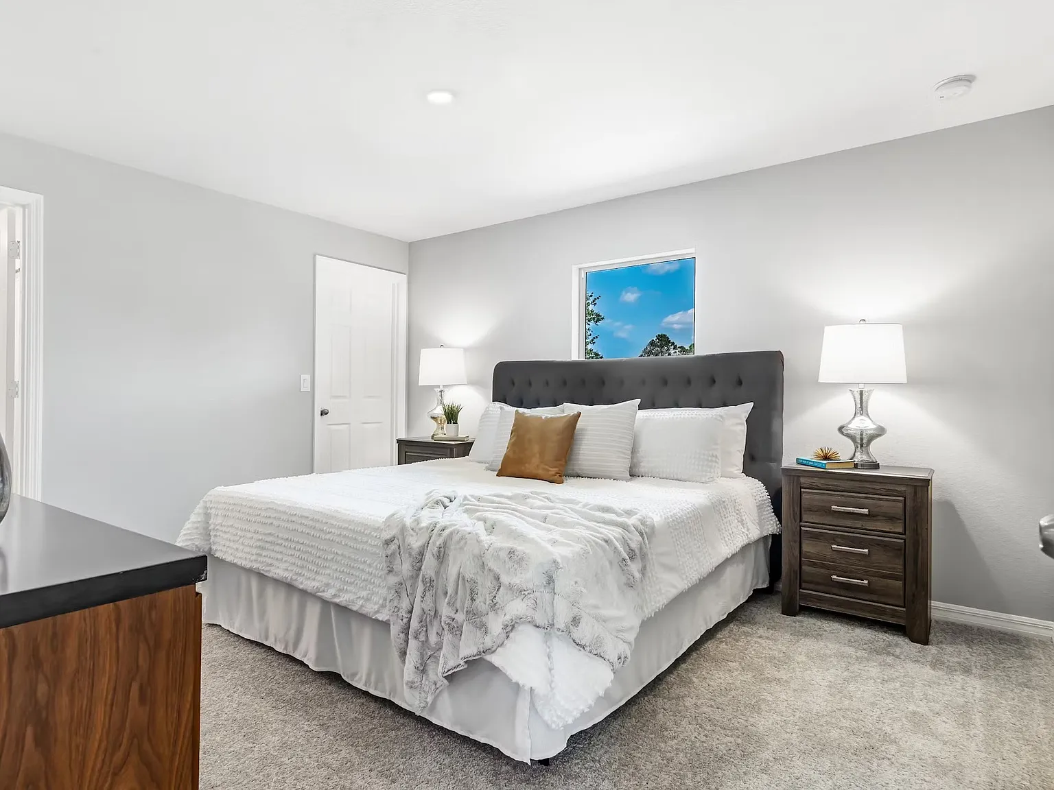 3 bed, 1821 sqft, $1,900 — Photo 3