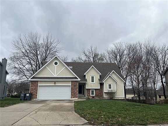 2nd image of 2430 NW Windwood Dr