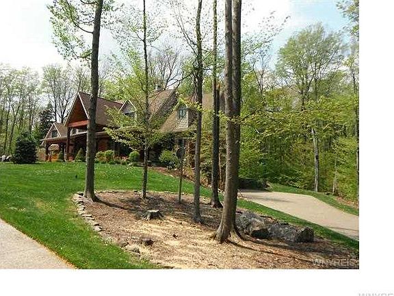 2nd image of 7802 Hywood Dr