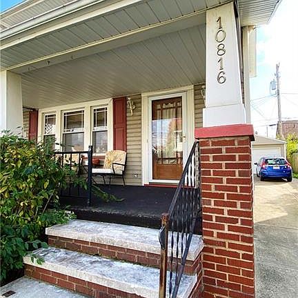 3rd image of 10816 Langton Ave
