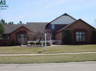47220 S Creekview, Utica, MI 48315