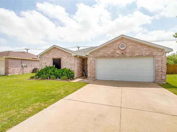 412 Hanover St, Burleson, TX 76028