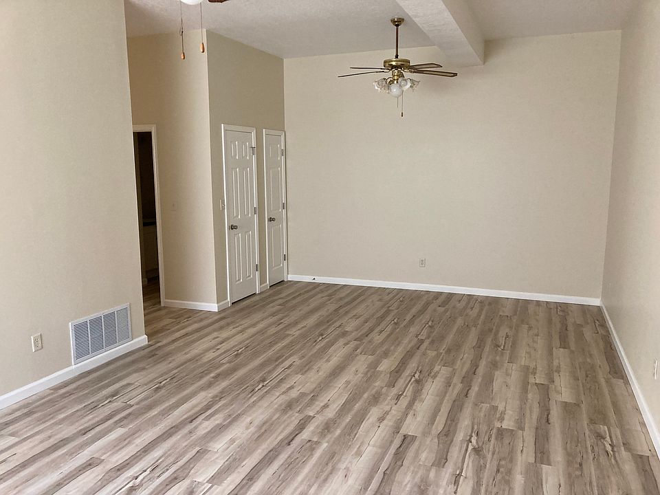 1st image of 51 E Main St