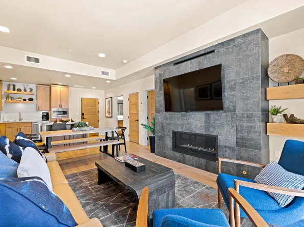 780 Village Dr Unit 412, Donnelly, ID 83615