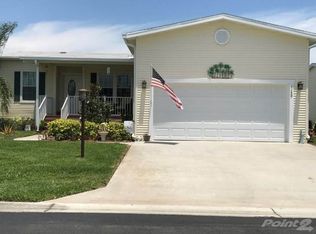 1139 W Lakeview Dr, Sebastian, FL 32958