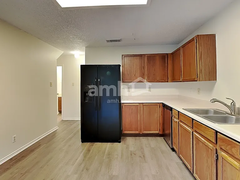 4531 Sherwood Way — Photo 4