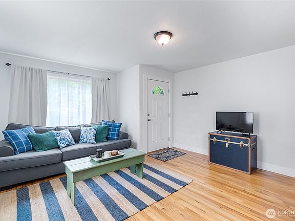 5th image of 556 25th Avenue