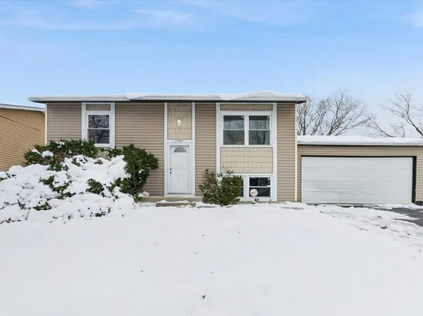 17781 Yale Ln, Country Club Hills, IL 60478