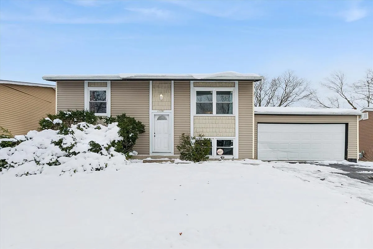 17781 Yale Ln photo 1