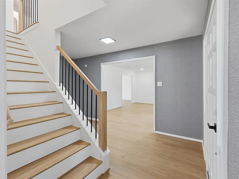 3930 Cypress Hill Dr — Photo 8