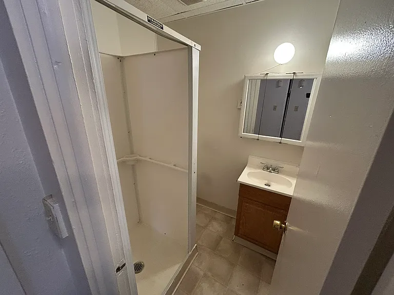 33 Sherman St — Photo 4